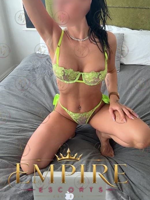Luna — Empire escort